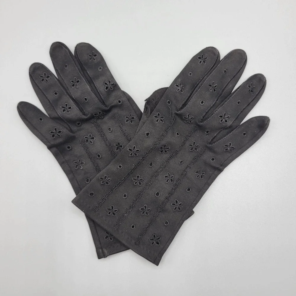 Vintage Black Gloves Cutout Embroidered Floral Detailing Small Size NEEDS REPAIR